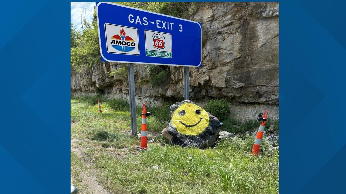 St. Louis smiling boulder 'Rocky' destroyed by MoDOT | ksdk.com
