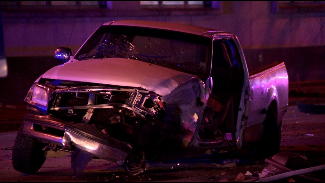 St. Louis crash leaves 1 dead, 2 injured | ksdk.com