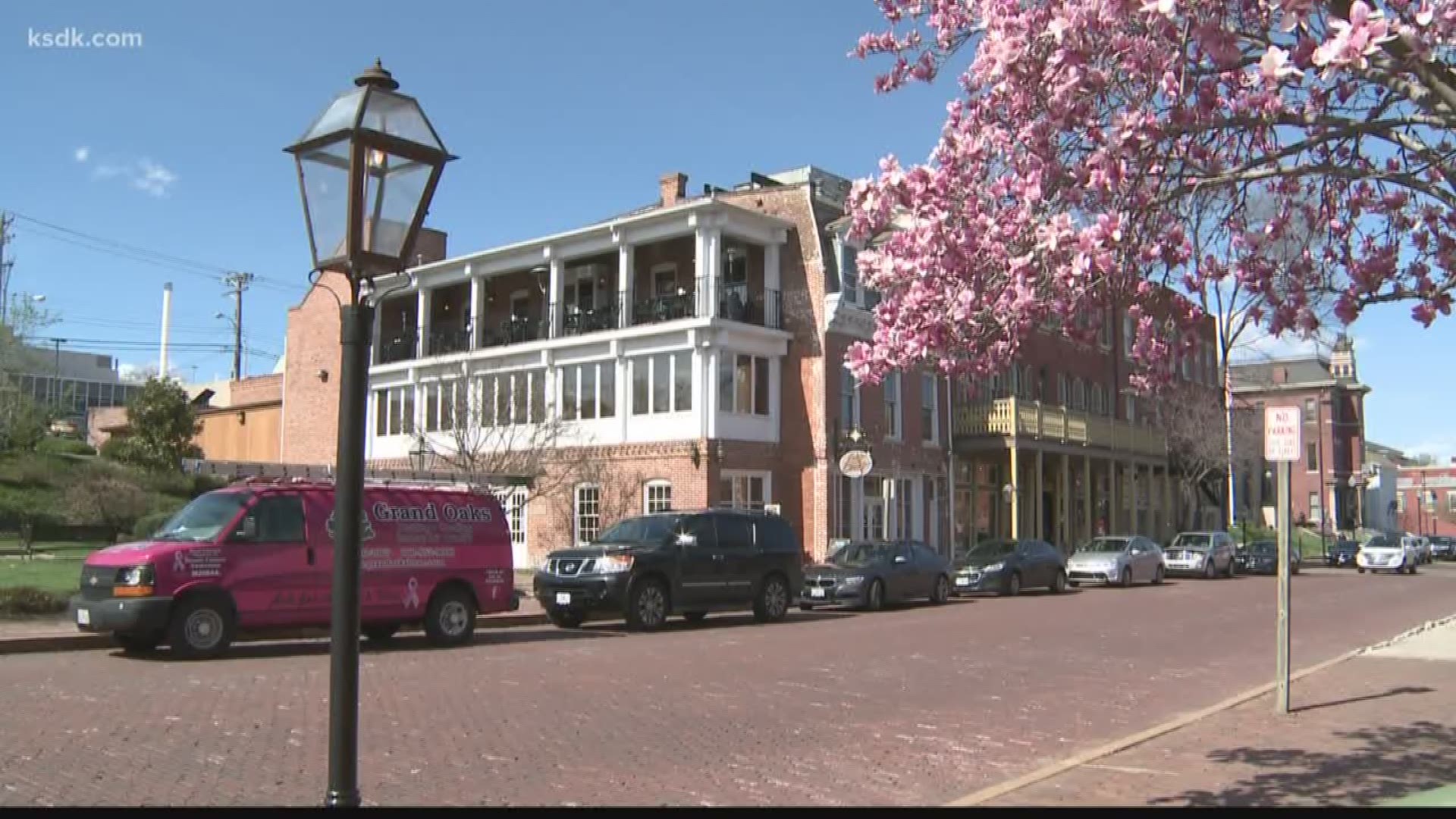 Flowers, food, great deals, and fun on Historic Main Street St. Charles | 0