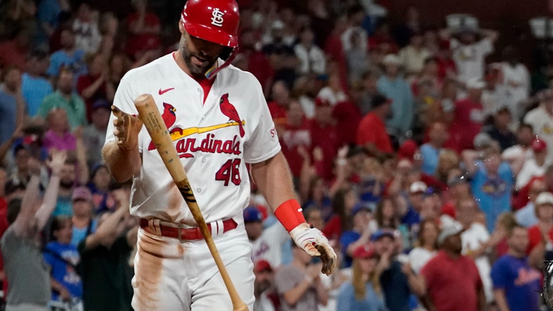 Photo: St. Louis Cardinals Andrew Knizner Chases Foul Ball