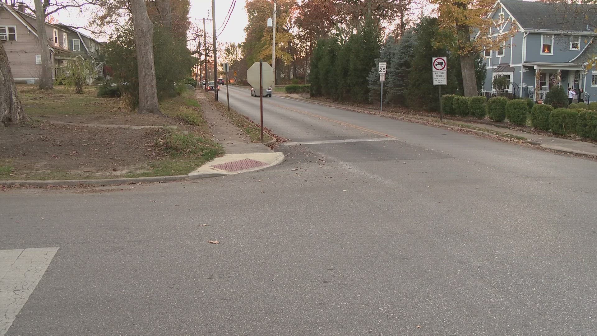 Webster Groves police are warning people after a recent car theft on Sunday evening. The thieves used a tactic described as "bump and steal."