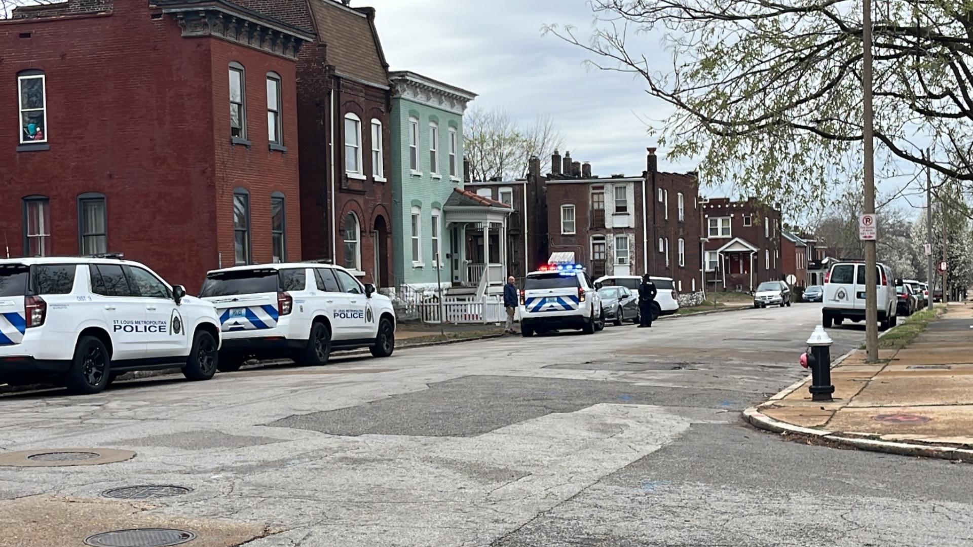 Man shot in leg during St. Louis home invasion | ksdk.com