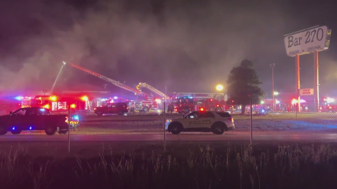 Hazelwood bar catches fire, multiple departments help put it out - Vimarsana News