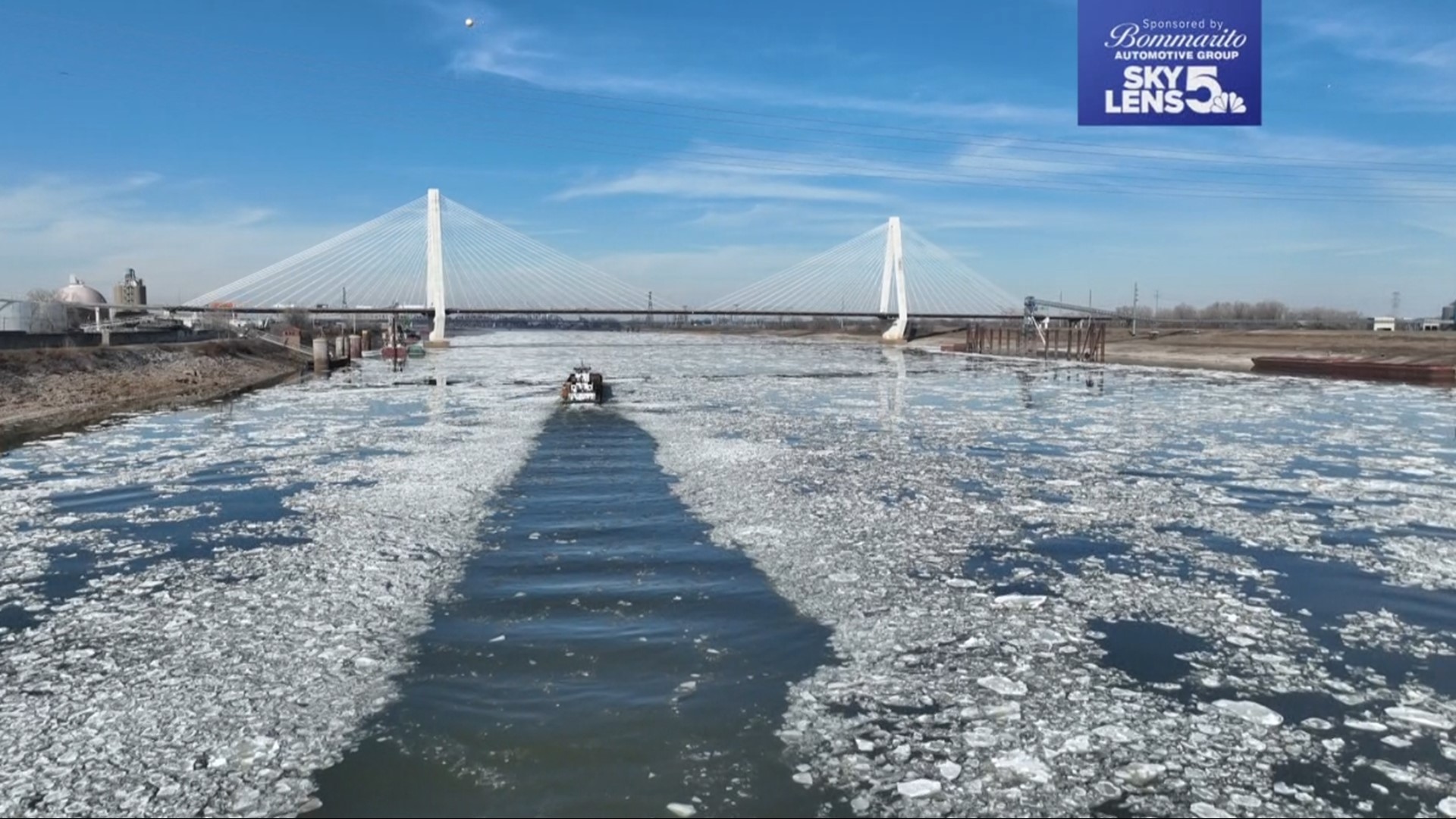 Drone Video: Patches of ice float down Mississippi River in St. Louis ...