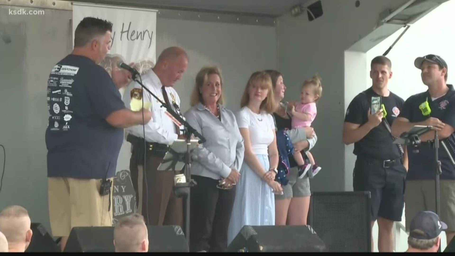 Hundreds of people came out to the Chesterfield Mall to help a man battling cancer who has helped countless people himself.