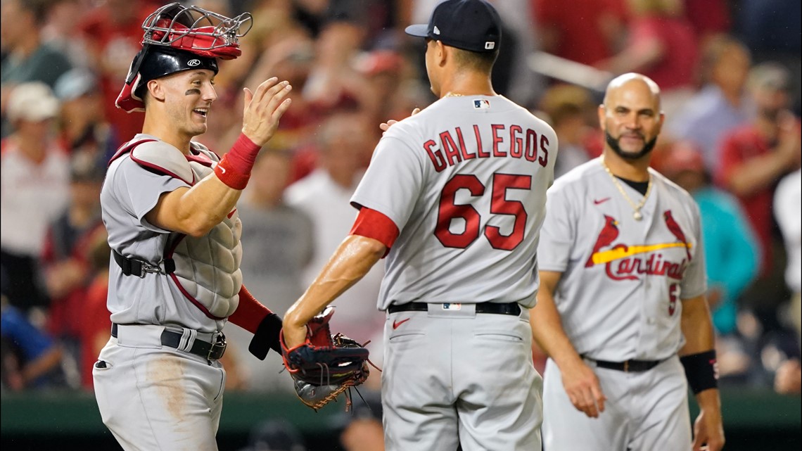 Arenado homers again, Cardinals gain ground in Wild Card race with