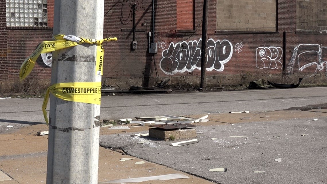 Crash leaves 1 dead Sunday in St. Louis | ksdk.com