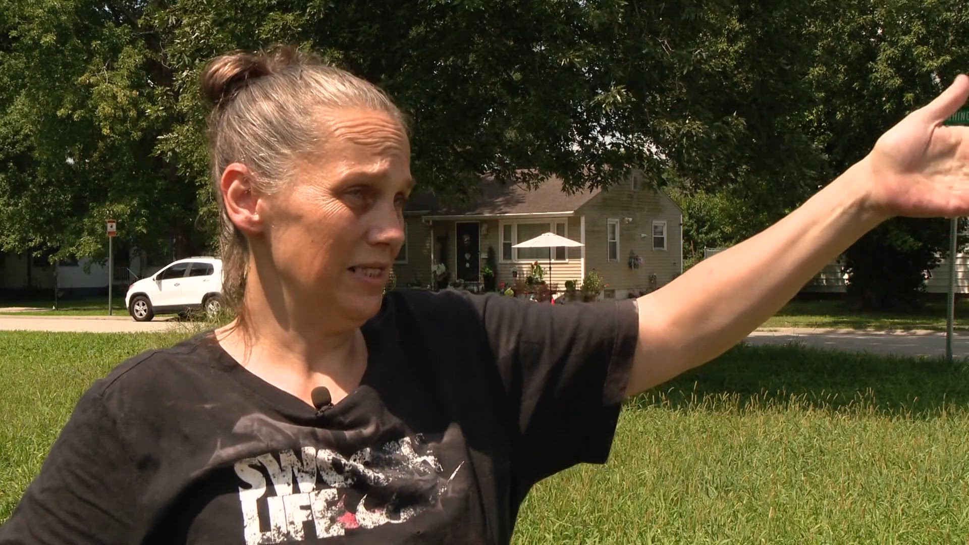 Neighbors relieved after teen dressed as clown allegedly connected to ...