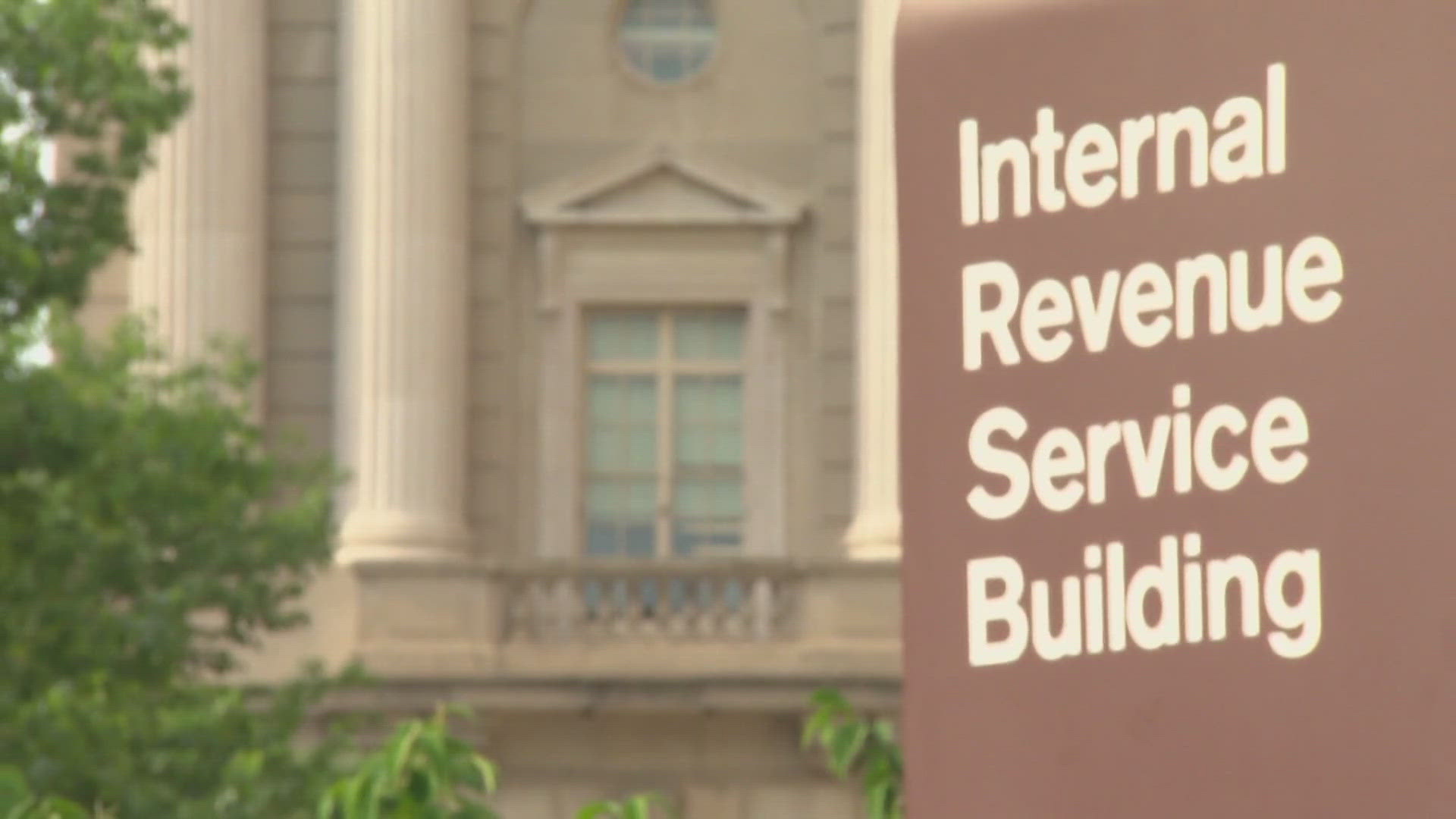 The IRS is hiring criminal investigators. The IRS is seeking divorce voices that reflect the areas they work in.