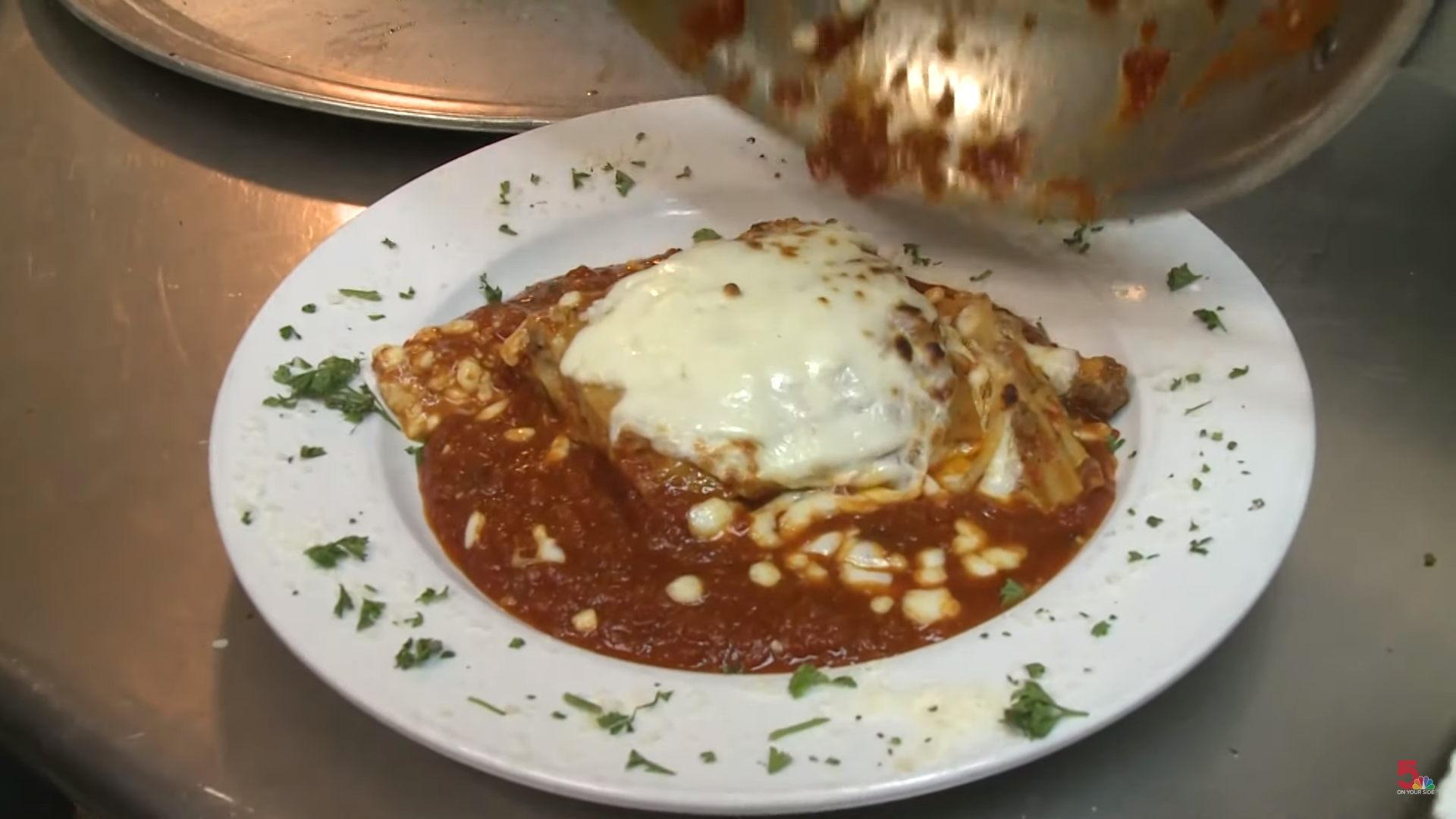 Frank Cusumano stopped at Vito's for this week's food pick.