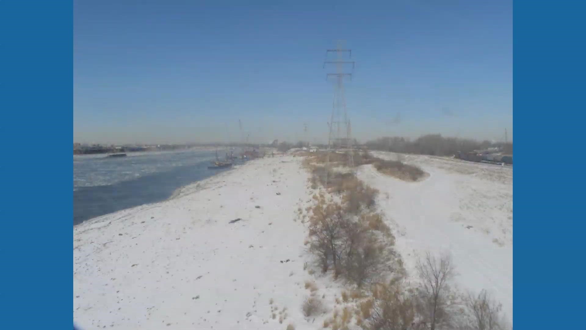 OxBlue recorded a timelapse of the building of the Stan Musial Veterans Memorial Bridge. The bridge opened in 2014.