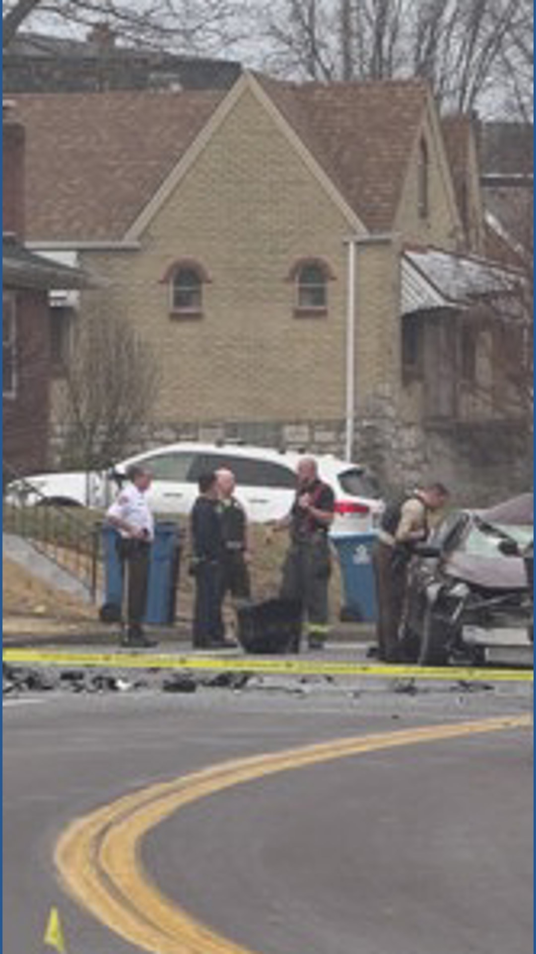 1 dead, 2 seriously injured in 2-car crash in Lemay Thursday morning ...
