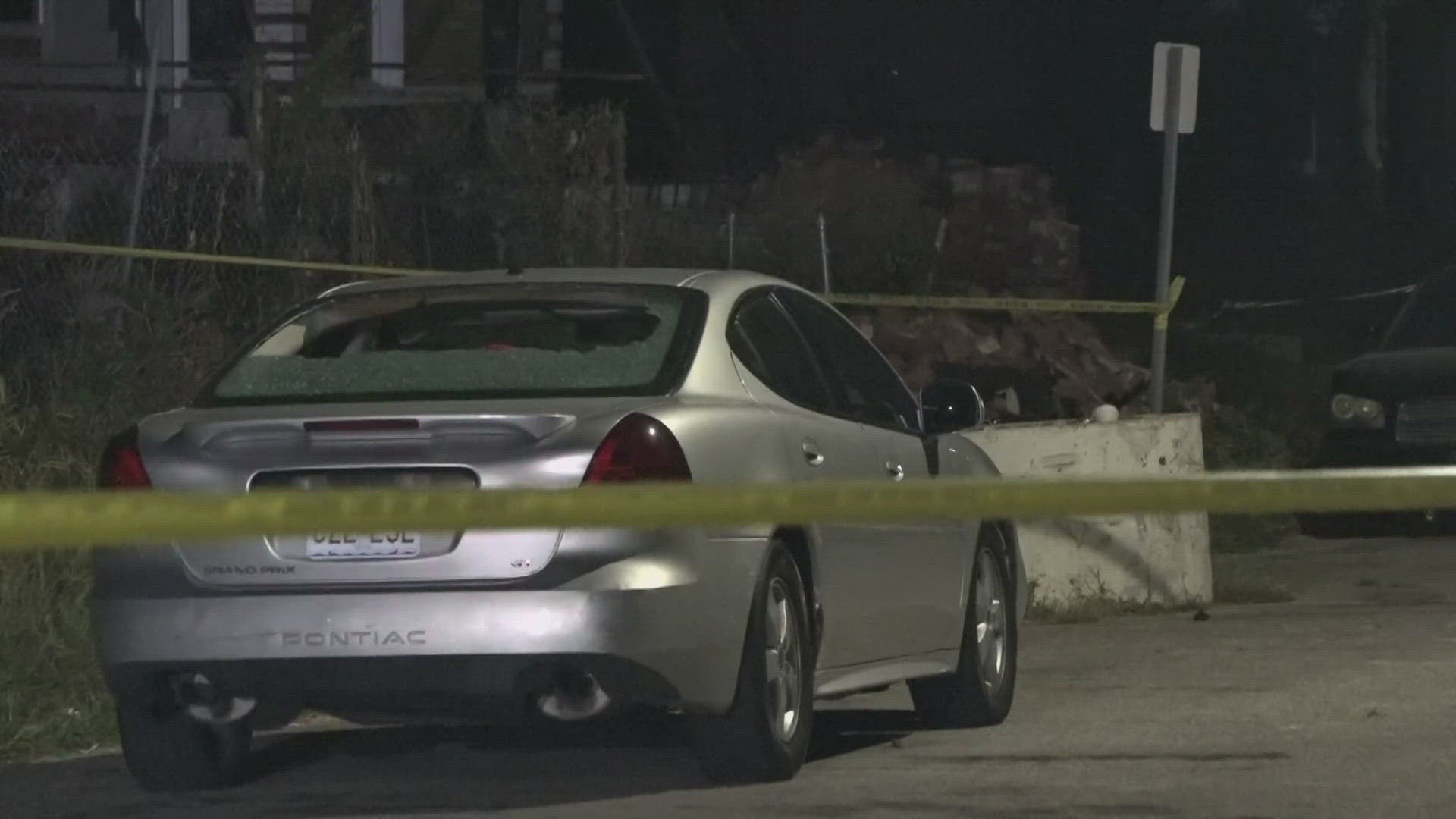 Police investigating triple shooting in north St. Louis | ksdk.com
