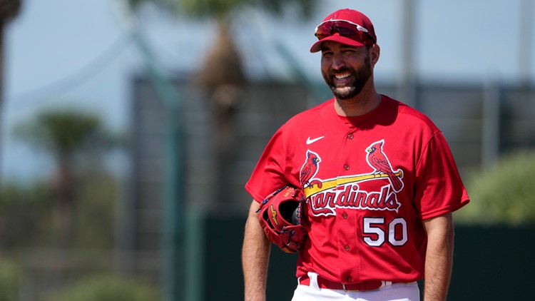 Adam Wainwright to be out of regular season for 'weeks' after injury, Marmol says