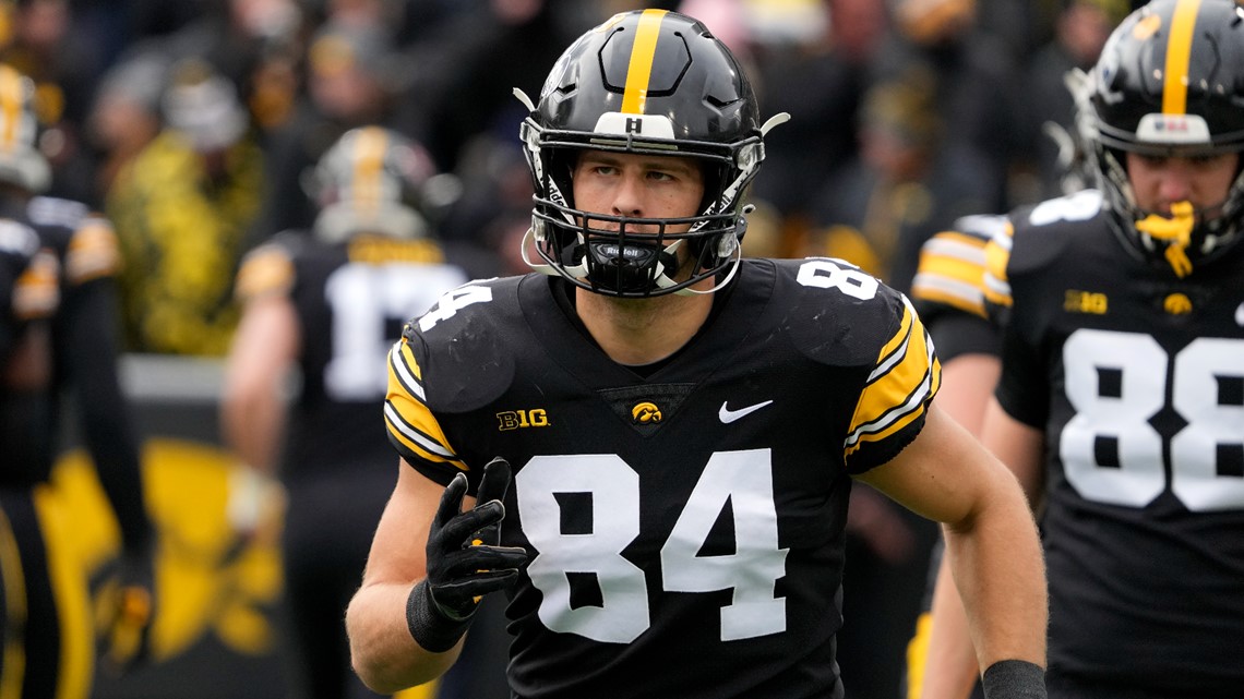 Iowa Football: Twitter reacts as Detroit Lions draft TE Sam LaPorta