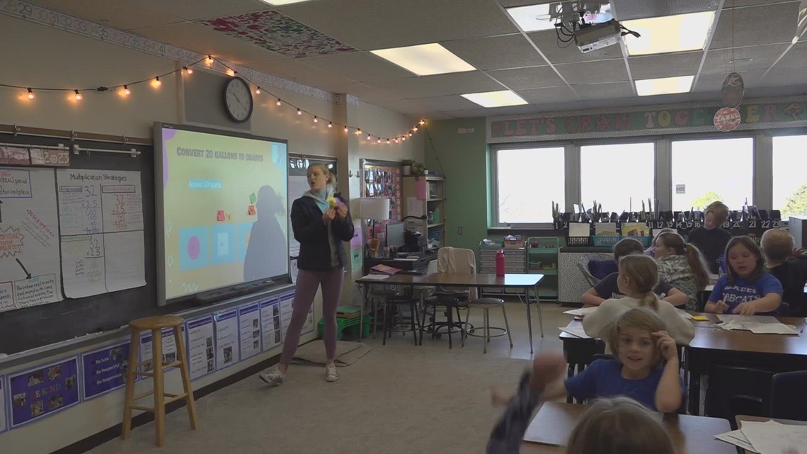 Mehlville School District pushes for higher salaries for teachers