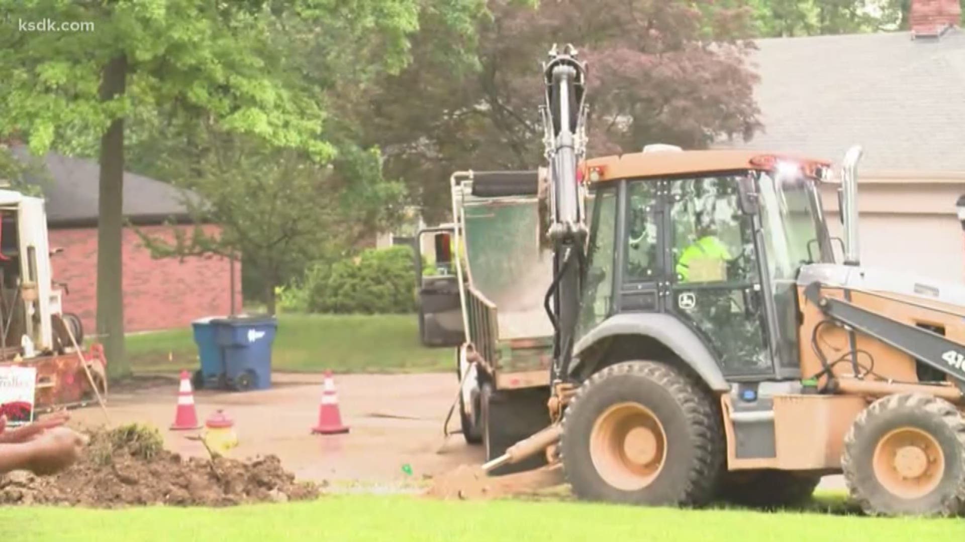 Water main break in Chesterfield leaves some residents without water