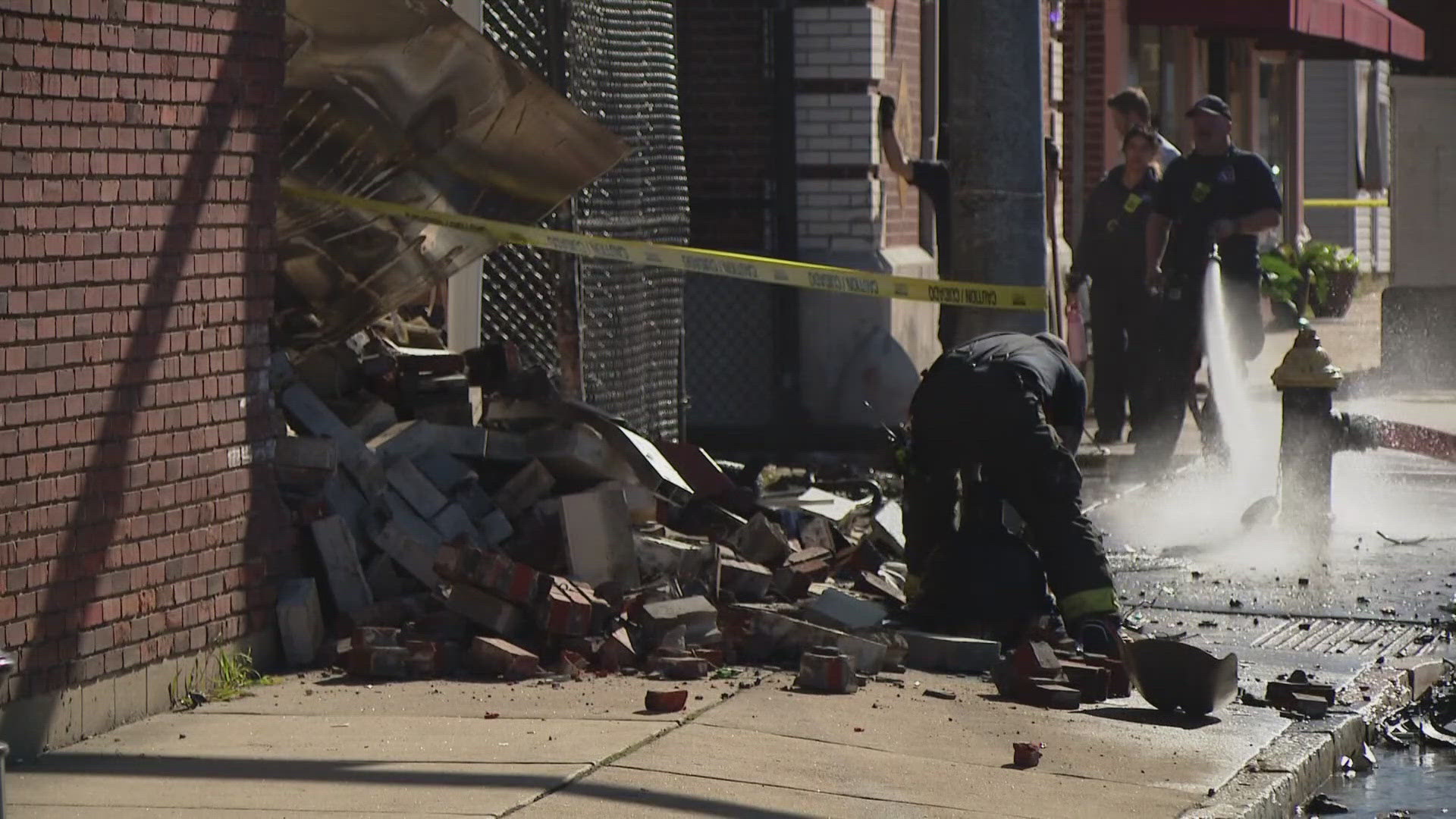 Car Uses Oil in Police Chase 