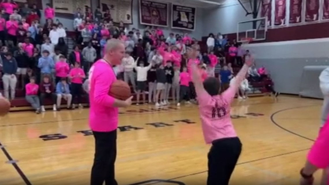 De Smet student goes viral for halfcourt shot