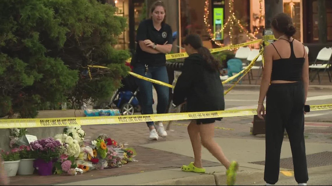 Highland Park parade shooting suspect charged with 7 counts of murder ...