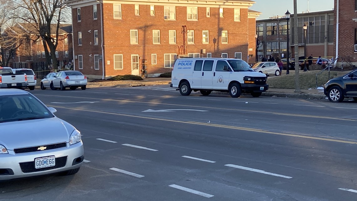 Triple shooting leaves 1 critically injured in St. Louis | ksdk.com