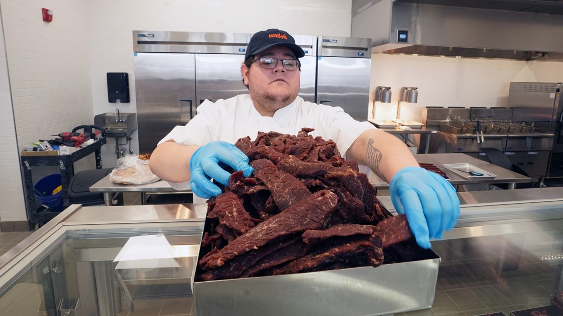 Wally's opens Fenton location