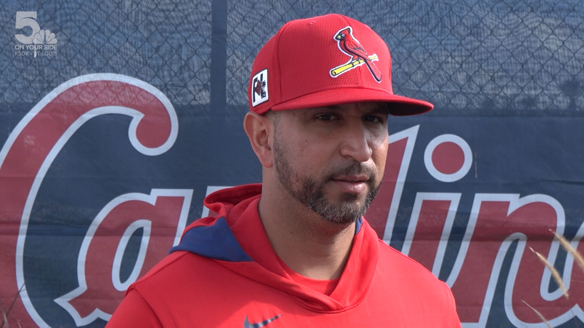 Huấn luyện viên Oliver Marmol của đội St. Louis Cardinals trong buổi họp báo về huấn luyện mùa xuân (ngày 15 tháng 2 năm 2025) | ksdk.com