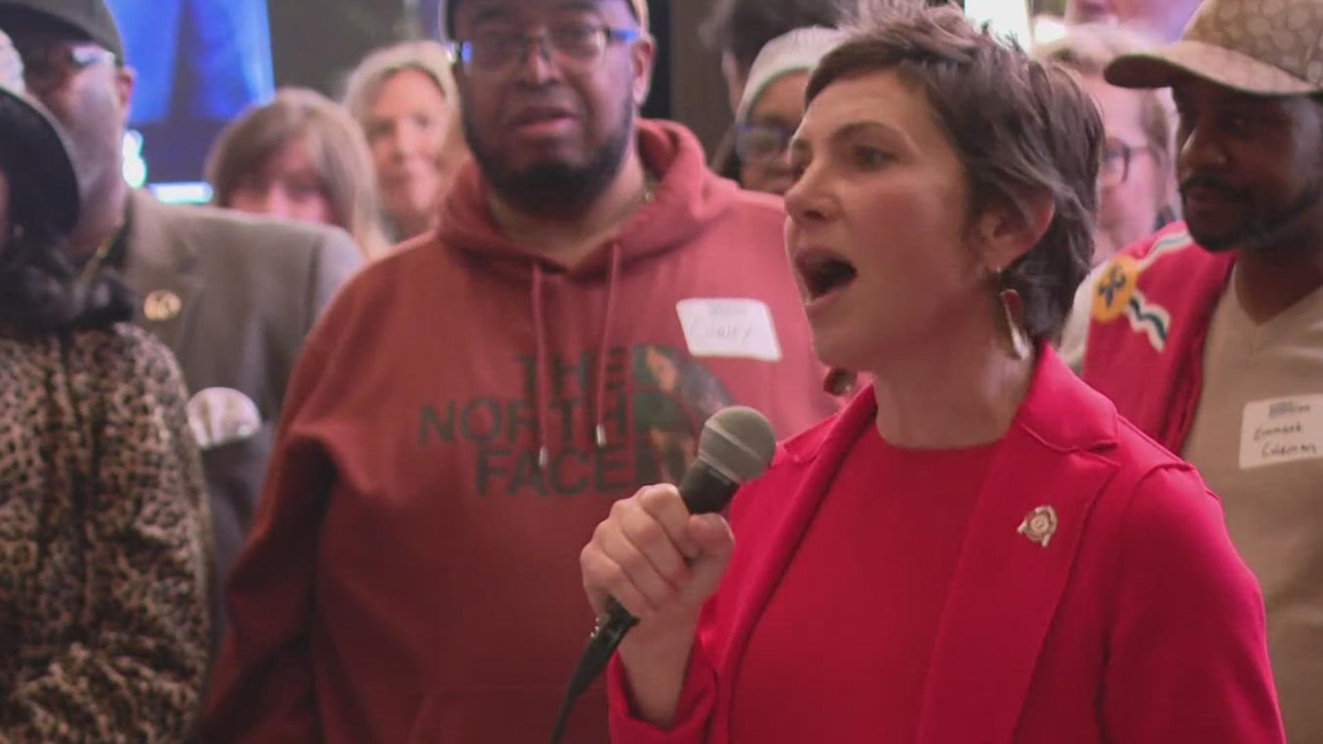 In a 'substantial' vote against Mayor Tishaura Jones, local Democratic party leaders officially endorsed challenger Cara Spencer for mayor on Saturday.