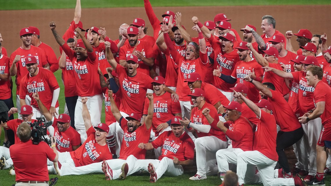 Watch the Cardinals celebrate clinching a Wild Card spot and their 17th win  in a row 
