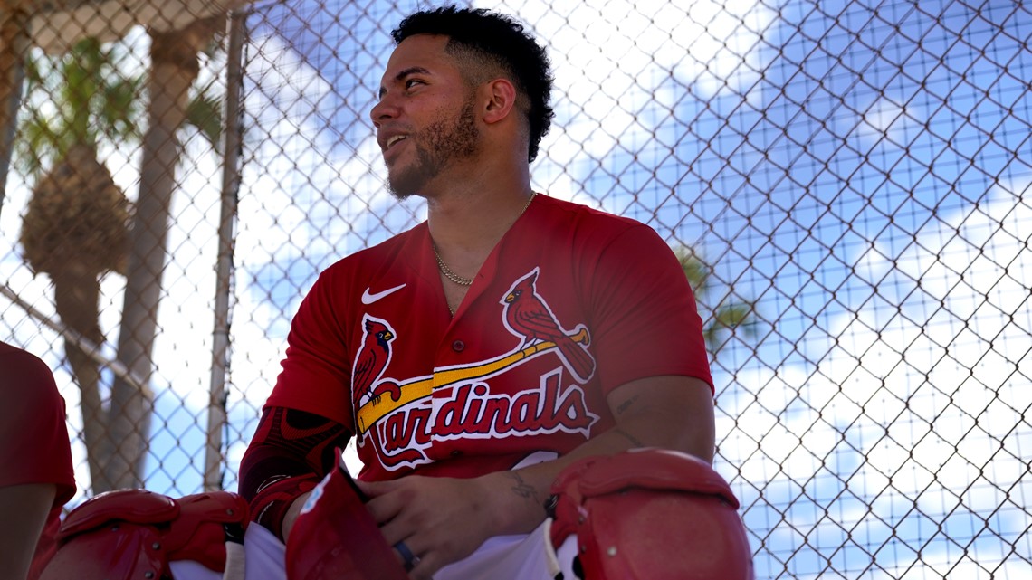 Cardinals catcher tried on Molina jersey before signing with team