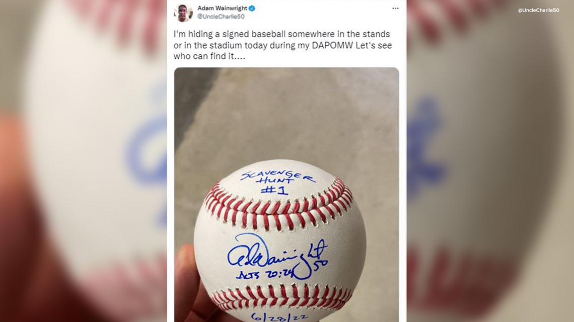 St. Louis Cardinals on X: Winter Meetings = the annual Winter Meetings  Auction to benefit @JRFoundation and @nlbmprez! 💨 @aybaybader signed ball  and bat + tickets 👍 New Powder Blue Jersey signed