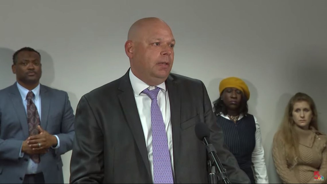St. Louis school leader calls for change after school shooting - Vimarsana News