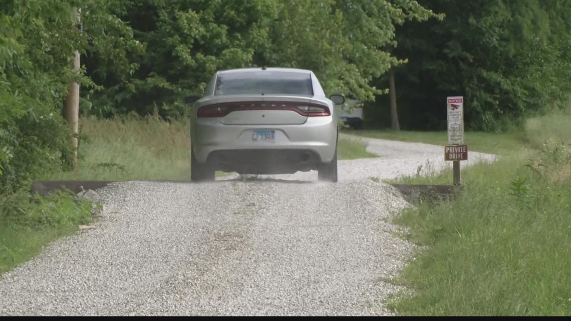 1 killed, 2 others shot while interrupting burglary in New Athens