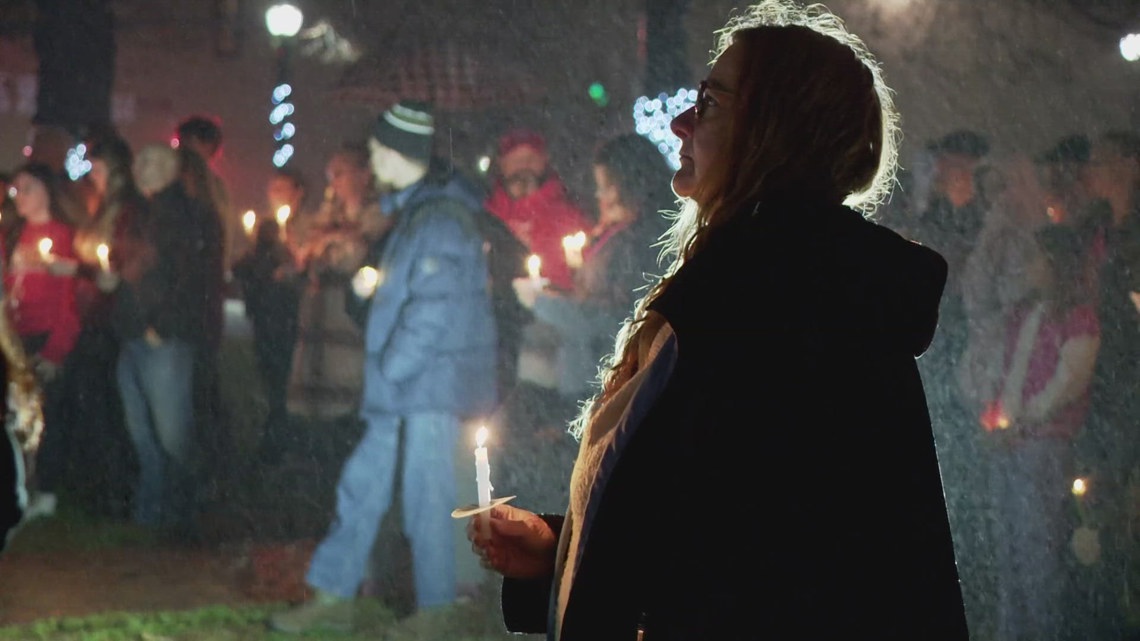 Illinois town mourns teen killed in 'unfathomable' circumstances