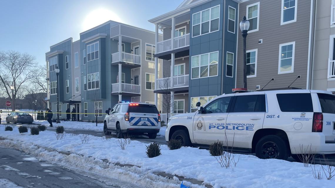 Shooting near St. Louis apartment building leaves 1 dead | ksdk.com