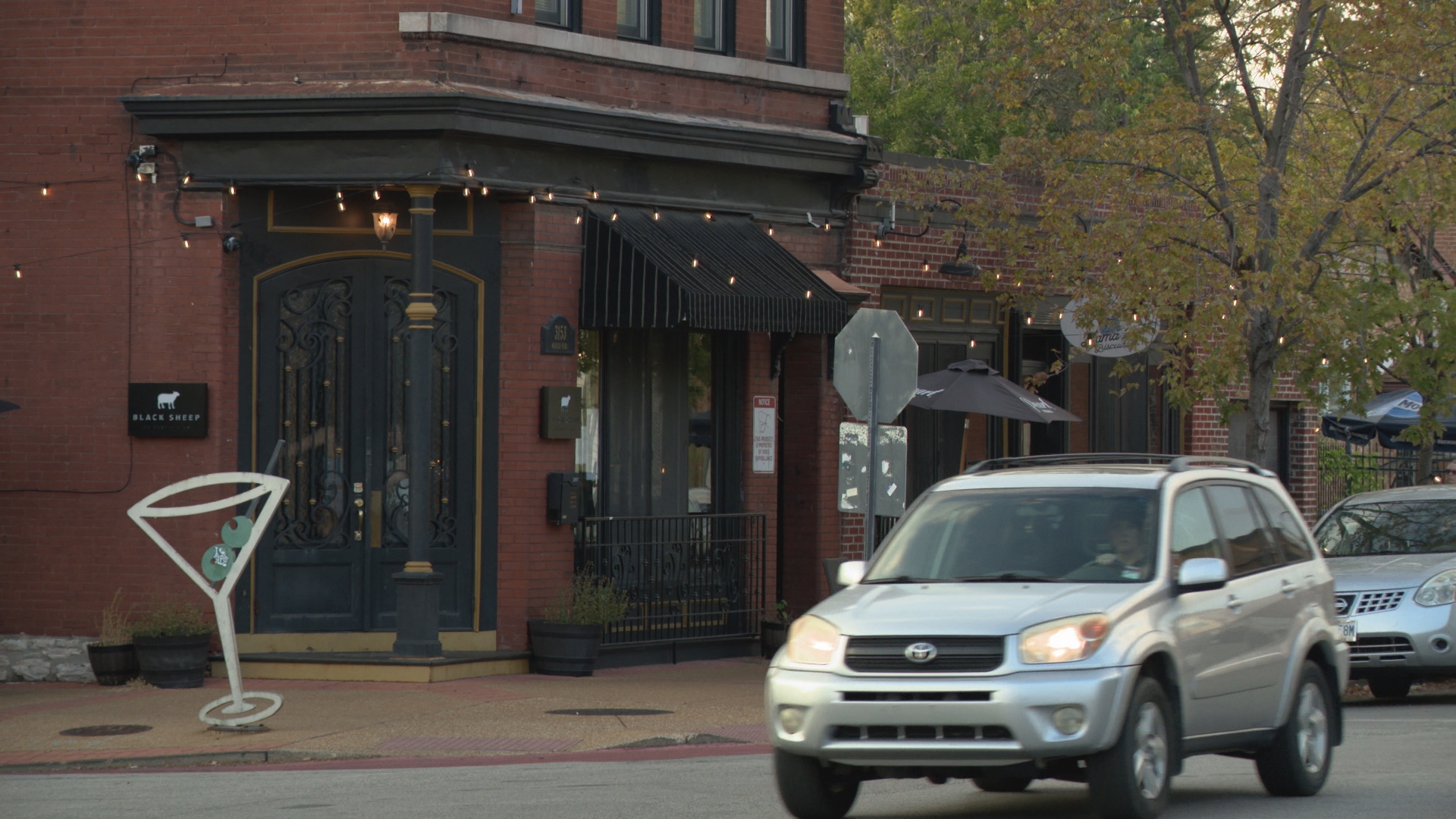 Black Sheep, Mama 2's Biscuits and Three Little Monkeys will close Sunday. Customers are showing up to support one last time.