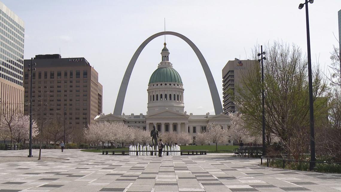 Reports: Worker falls at downtown St. Louis construction site - Vimarsana News