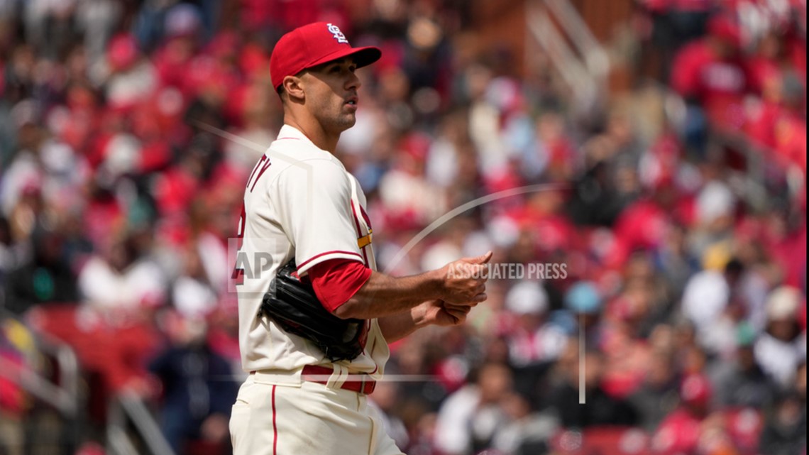 Giants' Kevin Gausman allows first vs St. Louis hit in 7th