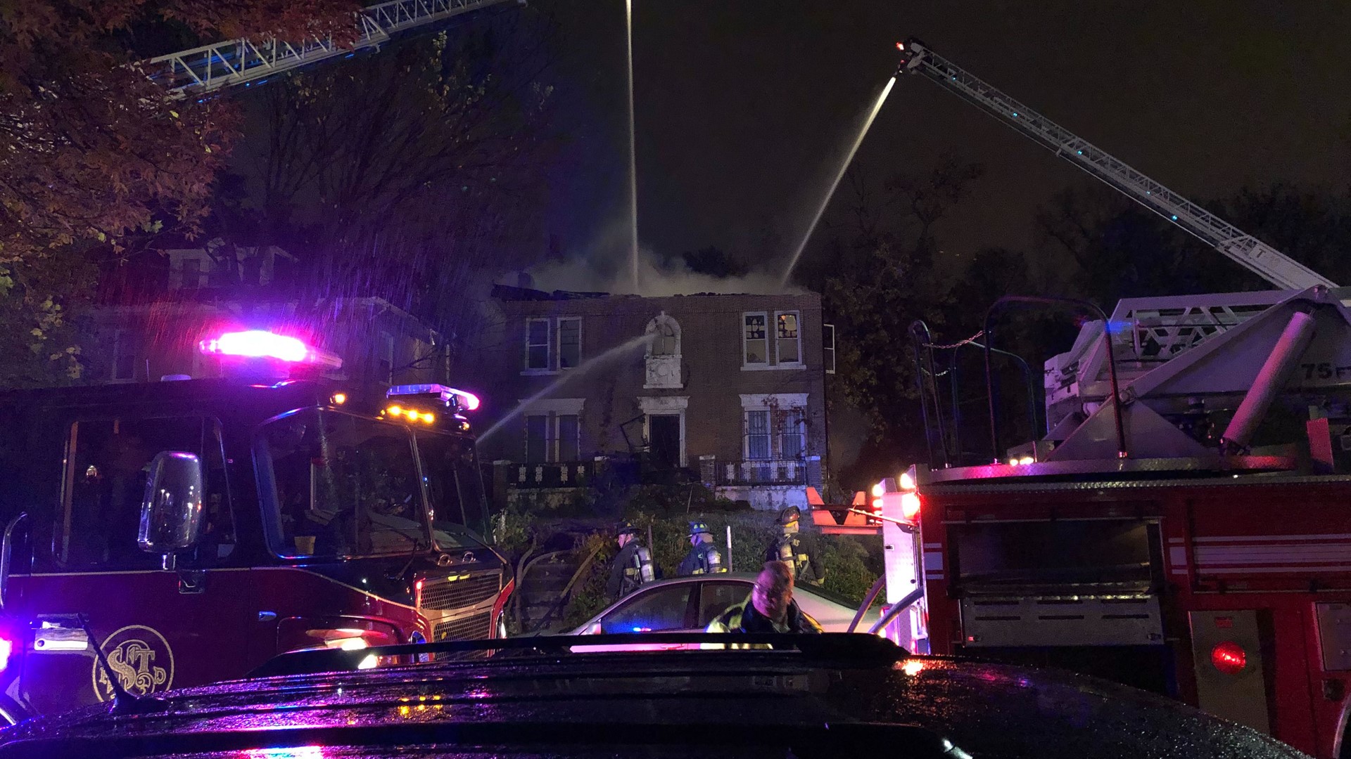 2 injured in fire at 3-story house in north St. Louis | ksdk.com