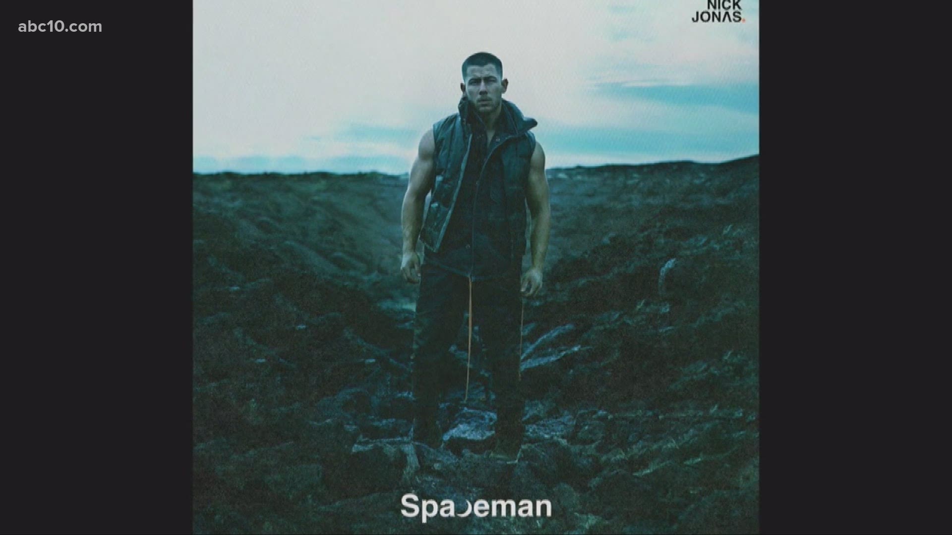Nick Jonas will appear on 'SNL' and is said to be performing his new single, 'Spaceman.'