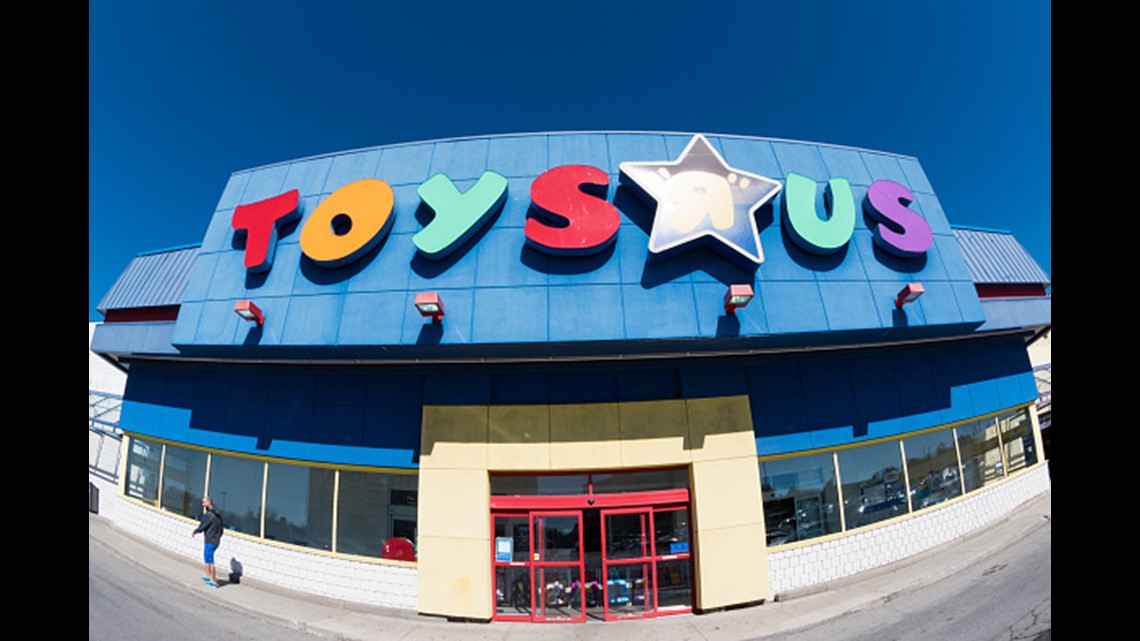 Toys R Us bankruptcy: A dot-com era deal with  marked the