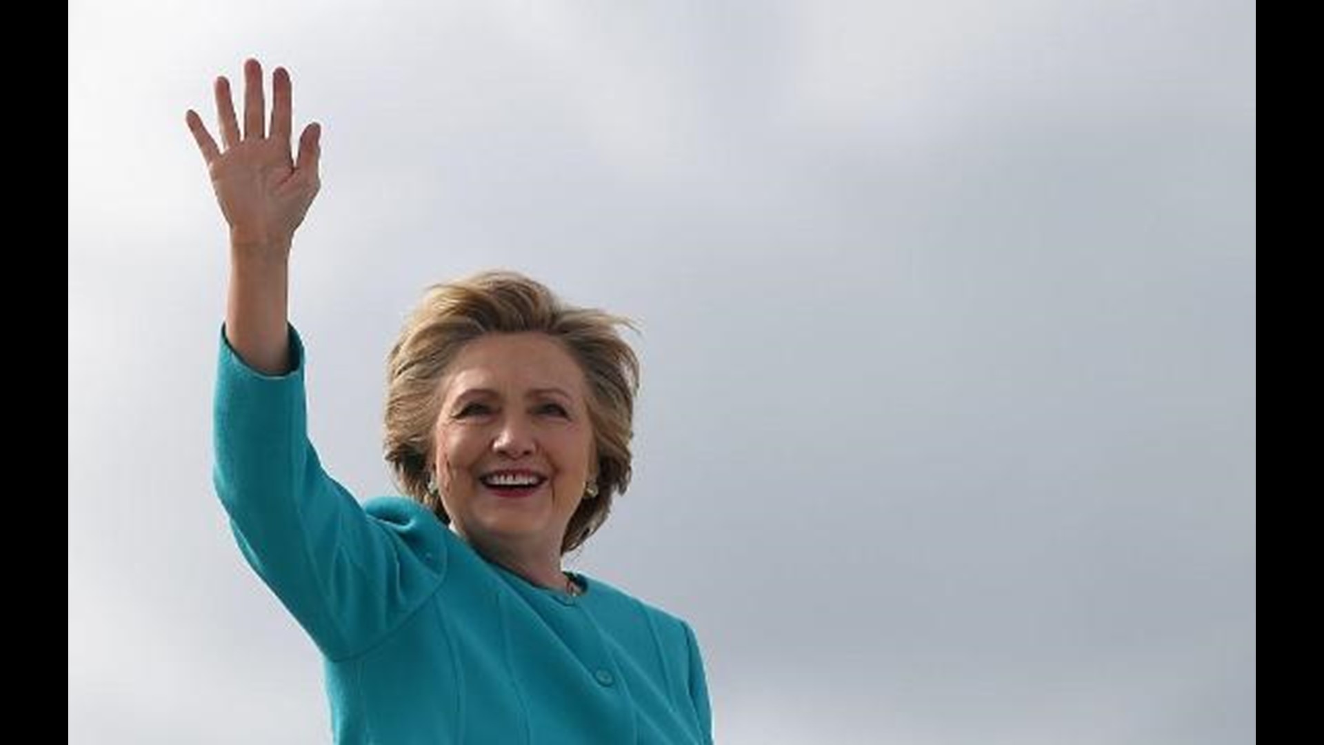 The last national poll conducted by USA TODAY/Suffolk shows Hillary Clinton with nearly a ten point lead in a two-way race with Donald Trump. USA TODAY, Collin Brennan