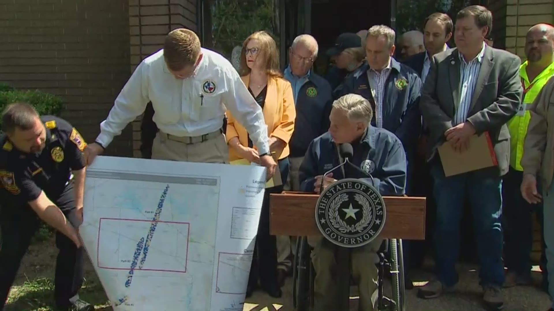 Gov. Greg Abbott travels to East Texas after tornadoes devastate area
