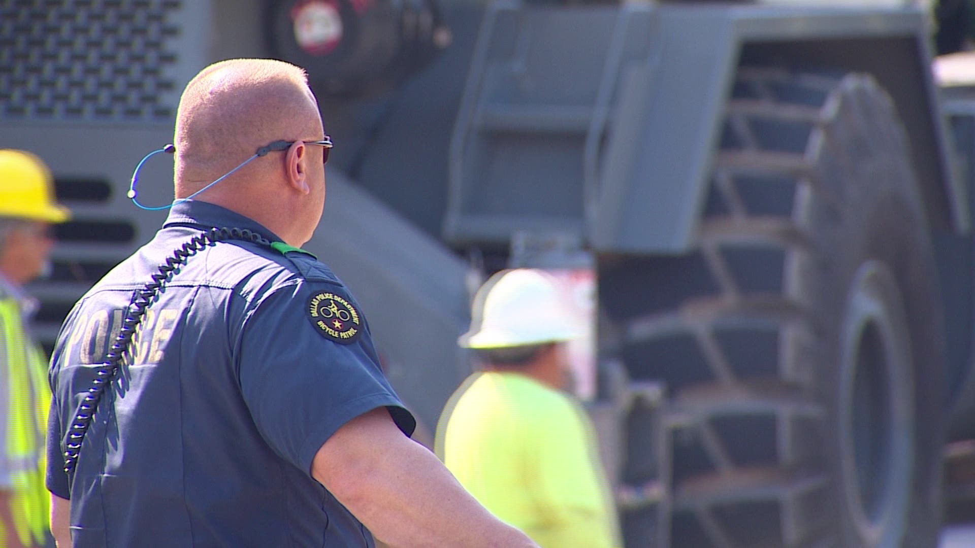 Robert E. Lee monument comes down in Dallas