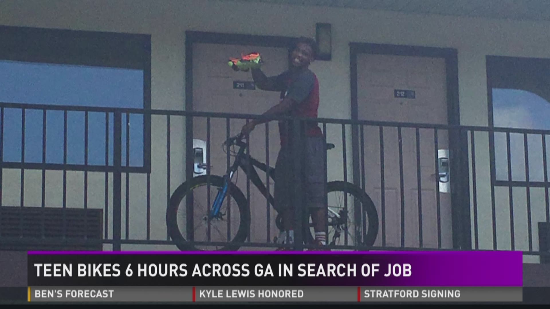 Homeless Ga. teen bikes six hours to attend college