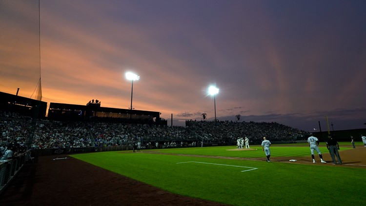 Muscatine-based lighting company brings movie magic to Field of Dreams ballpark
