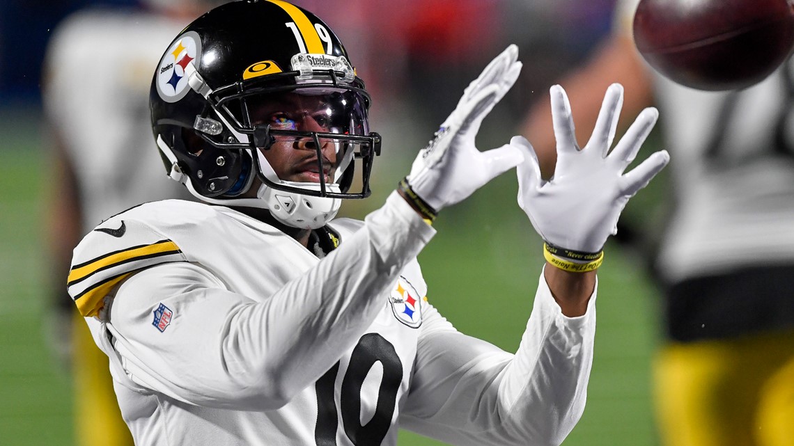 JuJu Smith-Schuster Agrees to 1-Year, $10.75M Contract with Chiefs