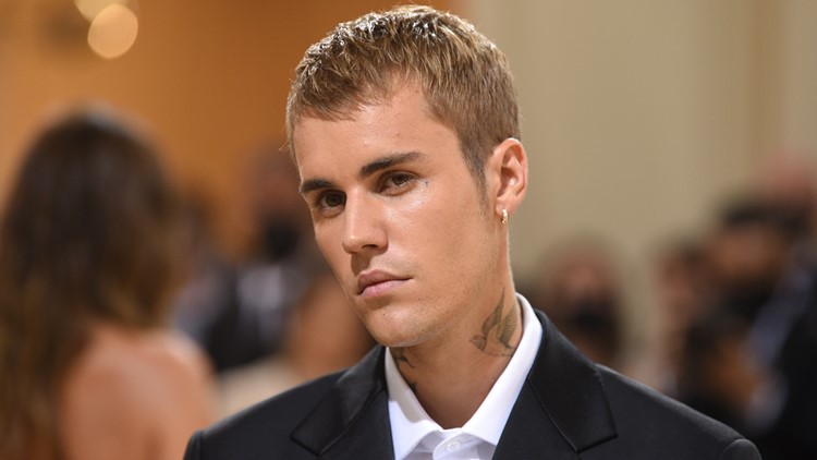 Justin Bieber postpones St. Louis concert as he recovers from syndrome that caused facial paralysis